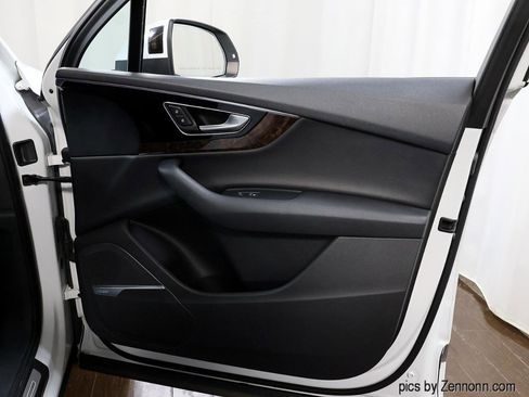 Used 2018 Audi Q7 3.0T Prestige image 35