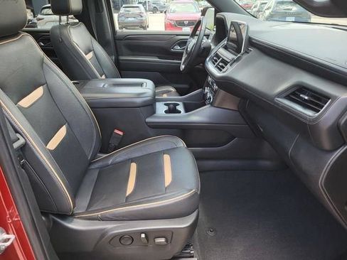 Used 2022 GMC Yukon XL AT4 AWD/4WD image 10