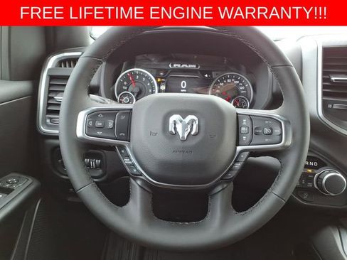 New 2026 RAM 1500 Big Horn AWD/4WD image 17