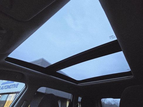 Used 2017 Nissan Rogue SV image 29