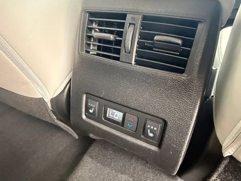 Used 2022 Mitsubishi Outlander SEL AWD/4WD image 45