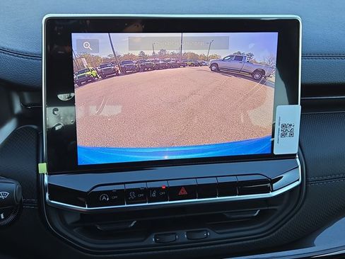 New 2026 Jeep Compass Latitude image 25