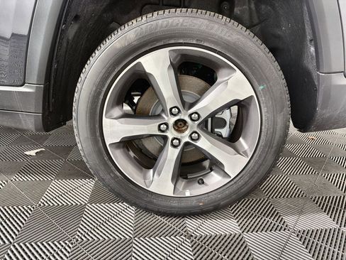 New 2025 Jeep Grand Cherokee L Limited w/ Luxury Tech Group II image 12