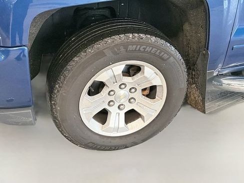 Used 2017 Chevrolet Silverado 1500 LT w/ All Star Edition image 28