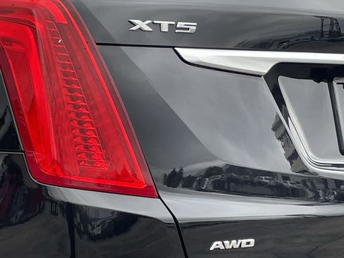 Used 2019 Cadillac XT5 Luxury image 39