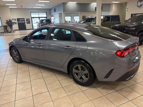 Used 2021 Kia K5 LX image 4