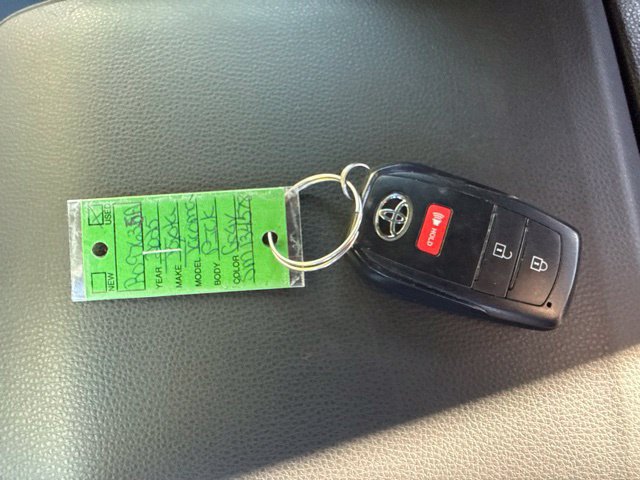 Used 2025 Toyota Tacoma SR5 AWD/4WD image 30