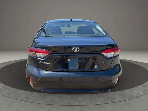 Used 2022 Toyota Corolla LE FWD image 6