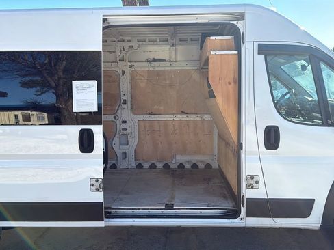 Used 2014 RAM ProMaster 2500 w/ Premium Appearance Group image 11