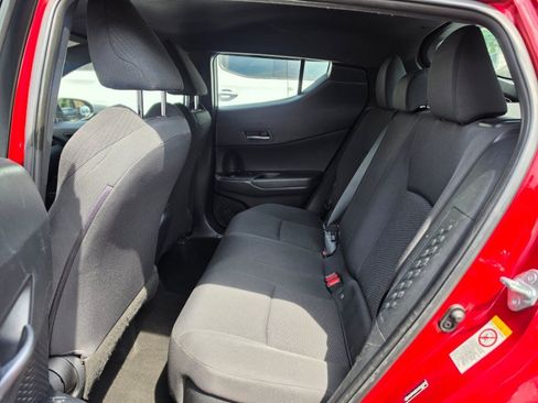 Used 2019 Toyota C-HR LE FWD image 25