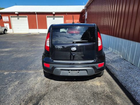 Used 2012 Kia Soul + w/ Audio Pkg FWD image 4