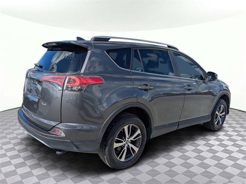 Used 2018 Toyota RAV4 XLE image 3