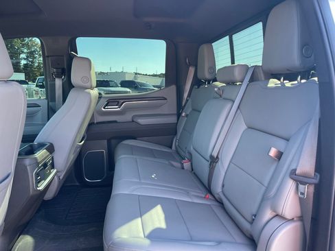 Used 2023 GMC Sierra 1500 SLT w/ SLT Premium Plus Package image 23