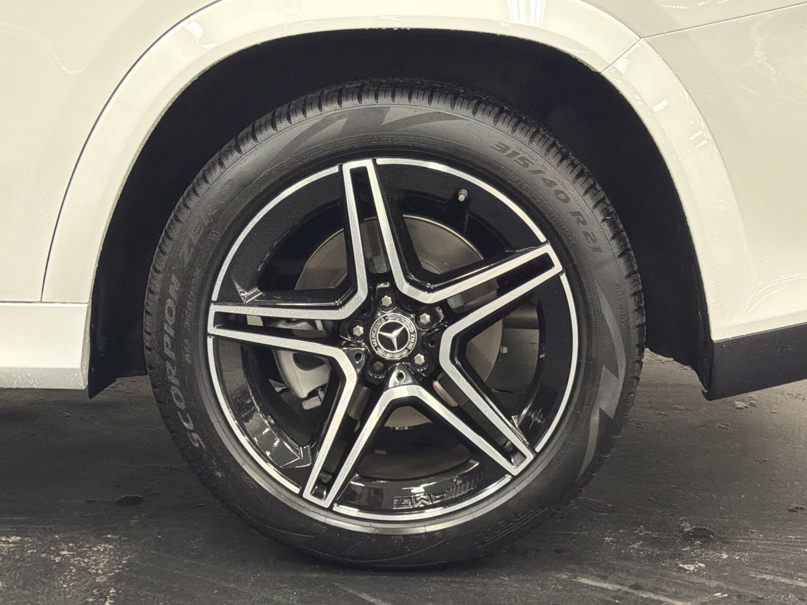 Certified 2026 Mercedes-Benz GLS 450 4MATIC image 18