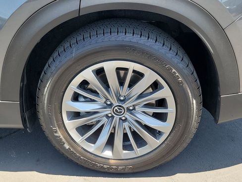 Certified 2024 MAZDA CX-90 Plug-In Hybrid w/ Preferred AWD/4WD image 33