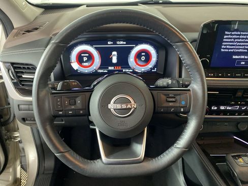 Used 2022 Nissan Rogue Platinum w/ Head-Up Display Package image 15