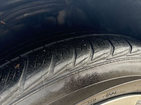 Used 2017 Toyota Camry XLE image 12