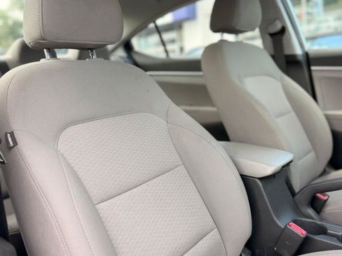 Used 2020 Hyundai Elantra SE w/ Cargo Package (C1) FWD image 13