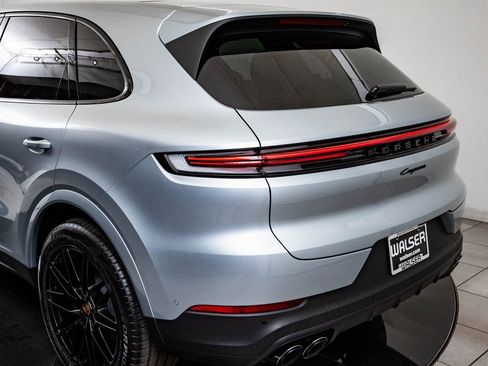 New 2026 Porsche Cayenne AWD/4WD image 20
