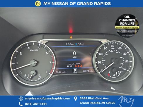 Used 2022 Nissan Sentra SV w/ Trunk Package image 27