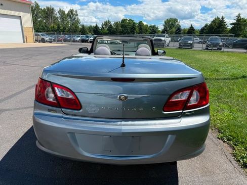 Used 2008 Chrysler Sebring Touring FWD image 2