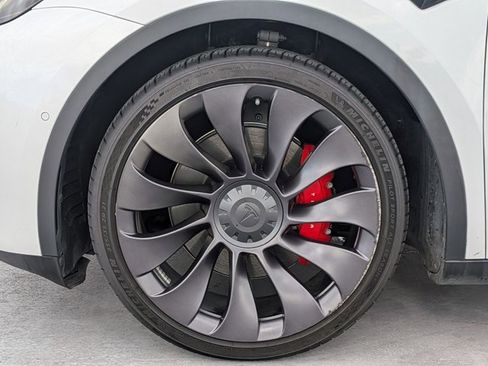 Used 2021 Tesla Model Y Performance image 24