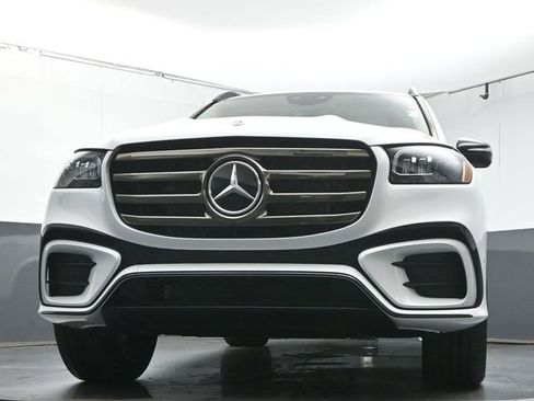 Used 2026 Mercedes-Benz GLS 450 4MATIC image 41