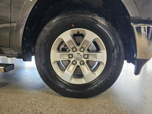 Used 2022 RAM 1500 Laramie AWD/4WD image 9