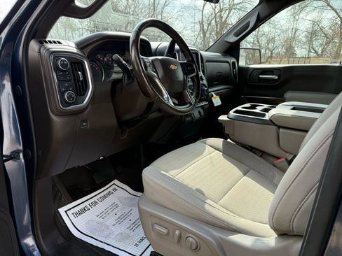 Used 2021 Chevrolet Silverado 1500 LT w/ Z71 Off-Road Package image 16