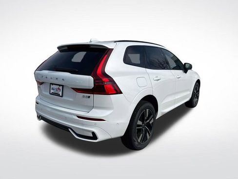 New 2026 Volvo XC60 B5 Plus image 8