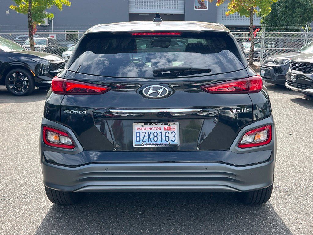 Used 2021 Hyundai Kona Ultimate w/ Cargo Package FWD image 10