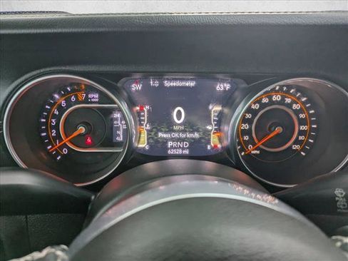 Used 2018 Jeep Wrangler Unlimited Sahara image 10