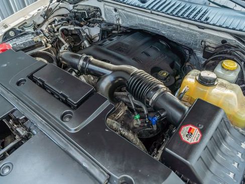 Used 2017 Ford Expedition Limited w/ Equipment Group 301A image 15