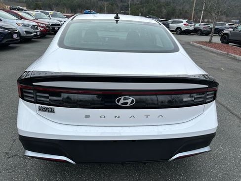 New 2026 Hyundai Sonata SE FWD image 4