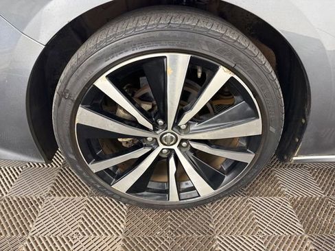Certified 2021 Nissan Altima 2.5 SR FWD image 19