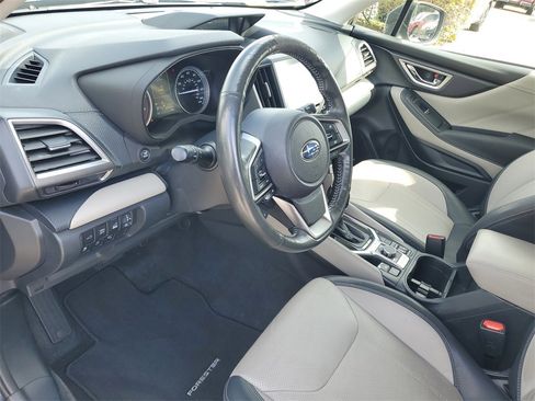 Used 2022 Subaru Forester Limited image 20