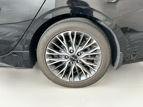 Used 2023 Kia Forte GT-Line FWD image 11