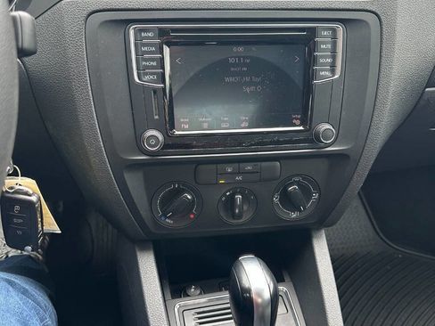 Used 2016 Volkswagen Jetta S FWD image 20