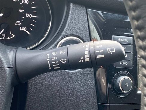 Used 2019 Nissan Rogue SV w/ Premium Package image 23