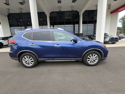 Used 2018 Nissan Rogue SV FWD image 14