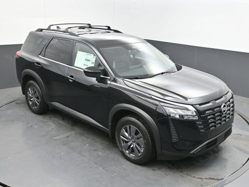 New 2026 Nissan Pathfinder SV AWD/4WD image 32