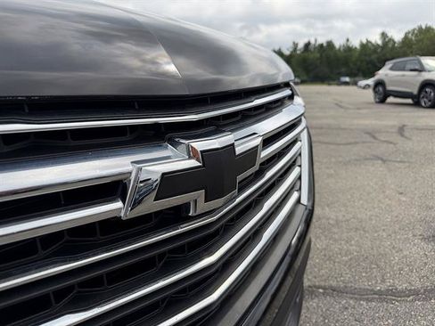 Used 2023 Chevrolet Traverse LT AWD/4WD image 7