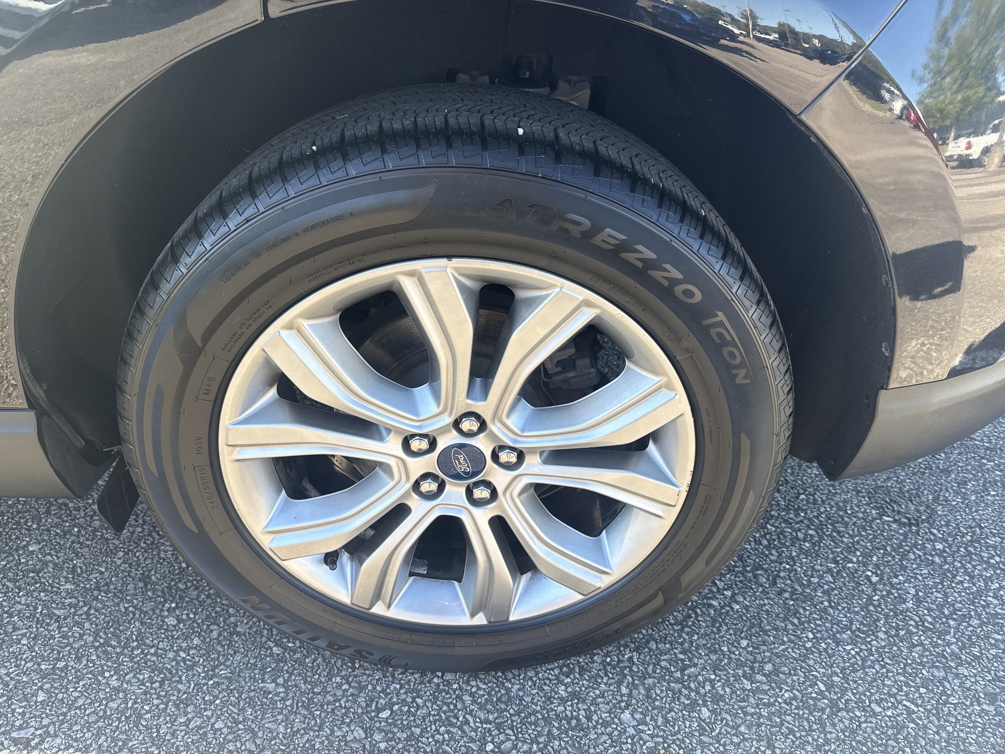 Used 2019 Ford Edge Titanium FWD image 20