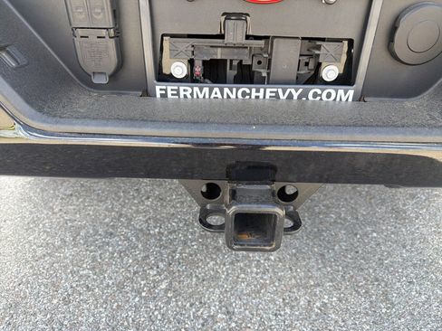 Used 2024 Chevrolet Silverado 1500 LT Trail Boss w/ Convenience Package II image 9