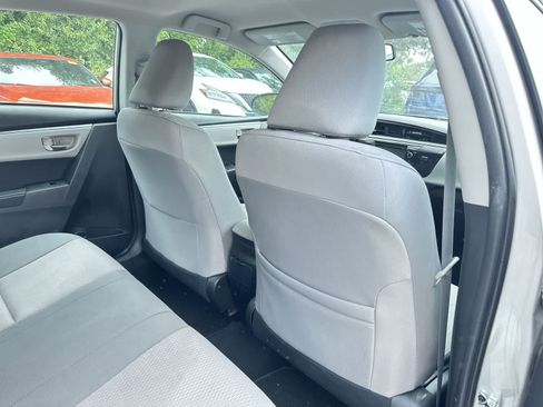 Used 2015 Toyota Corolla LE FWD image 14