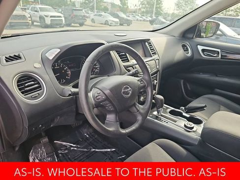 Used 2017 Nissan Pathfinder SV w/ SV Cold Weather Package AWD/4WD image 9