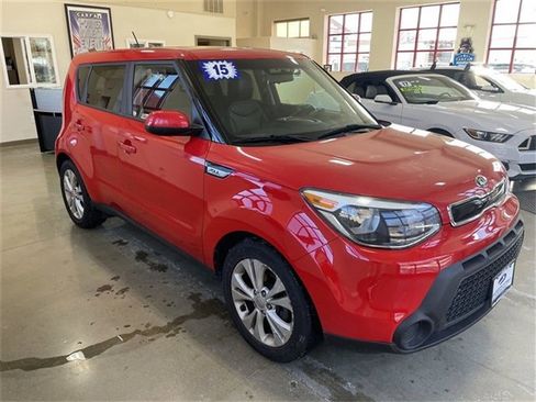 Used 2015 Kia Soul + image 8