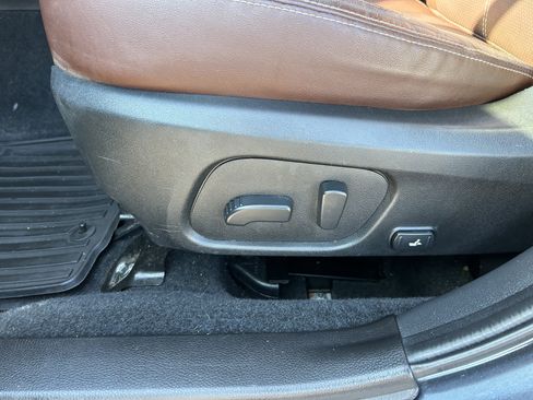 Used 2018 Subaru Forester 2.5i Touring w/ Popular Package #3B image 22