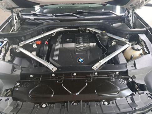 Used 2020 BMW X7 xDrive40i w/ Luxury Seating Package AWD/4WD image 31