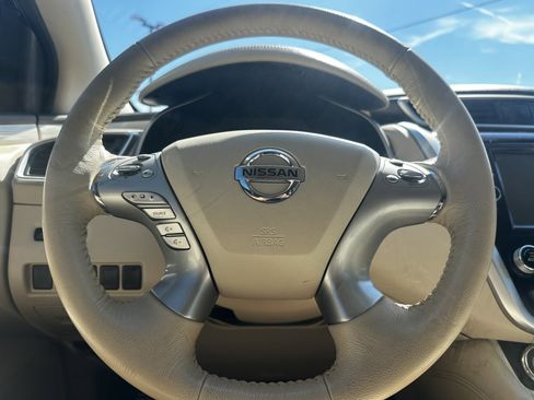 Used 2017 Nissan Murano SV image 25